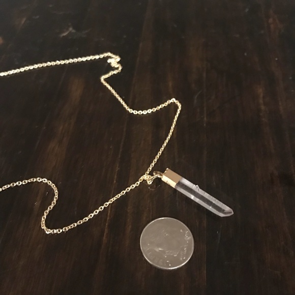 ✨ONE LEFT!✨ Quartz Dagger Necklace - Picture 5 of 6